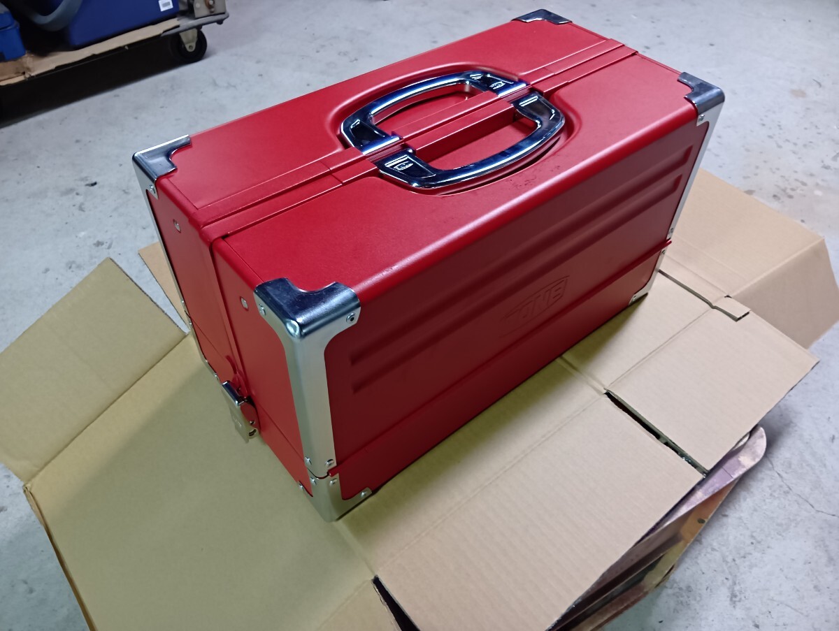 TONE トネ BX331 ツールケース 工具箱　赤色　B品　定価28930円　天面フラットV形3段式両開きケース