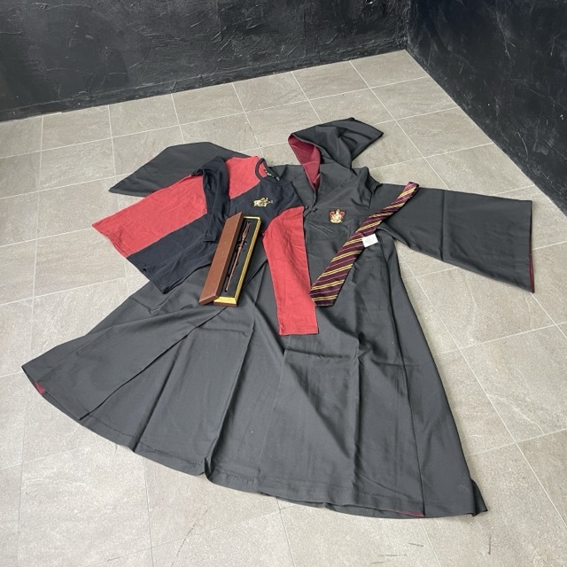 未使用 ハリーポッター 公式 グリフィンドール ローブ Mサイズ 長袖Tシャツ ネクタイ 杖 4点セット Harry Potter USJ/516038