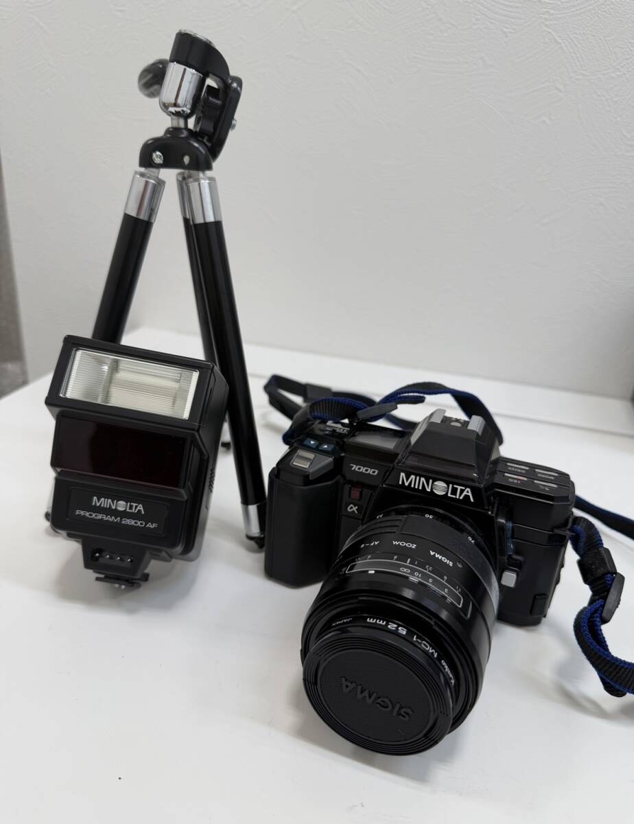 1370★ミノルタ Minolta α-7000 フィルム一眼レフカメラ 中古 現状品 ストロボ・三脚付き