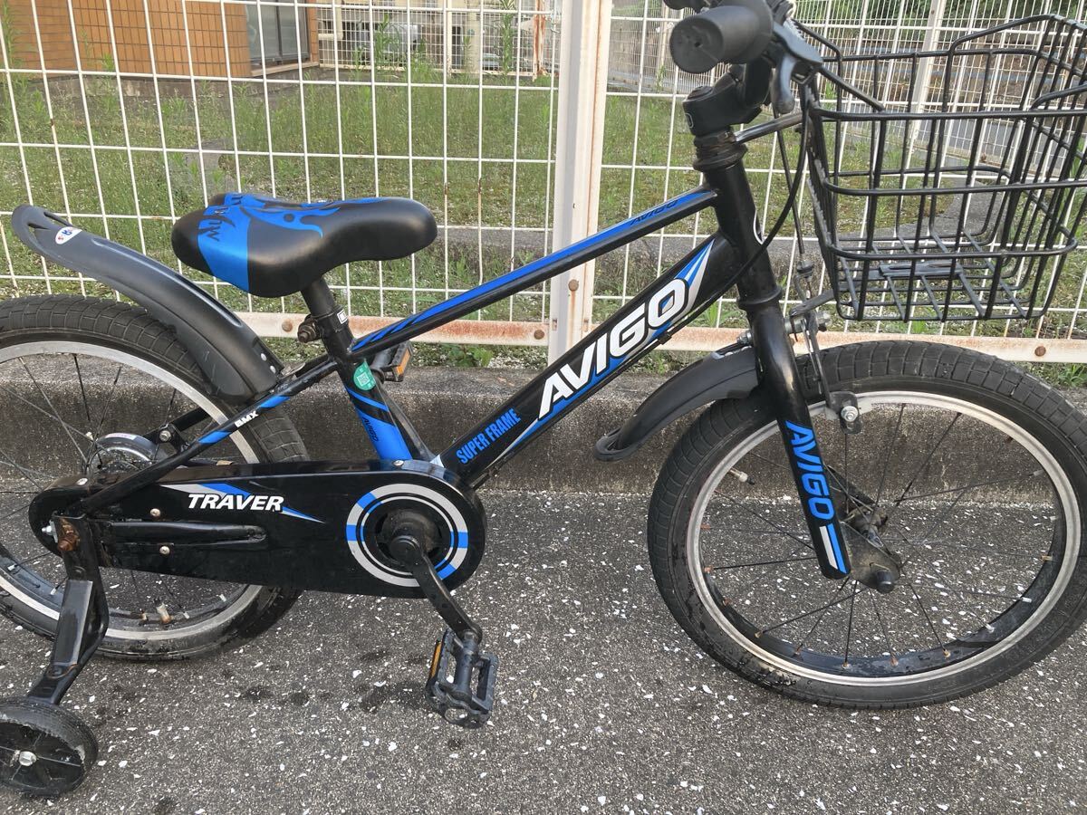 子供用自転車 ブルー ライト付き 鍵付き 空気入れ付き　引き取り限定価格　プラス1000円でヘルメットとプロテクター付けれます