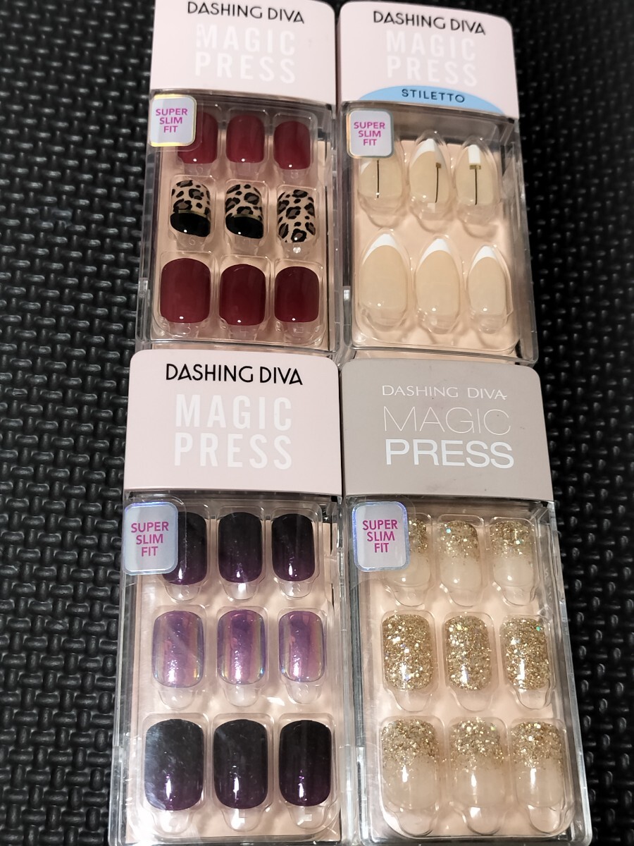 4個セット ダッシングディバ ネイルチップ つけ爪 マジックプレス ハンド用　ジェルネイルチップ