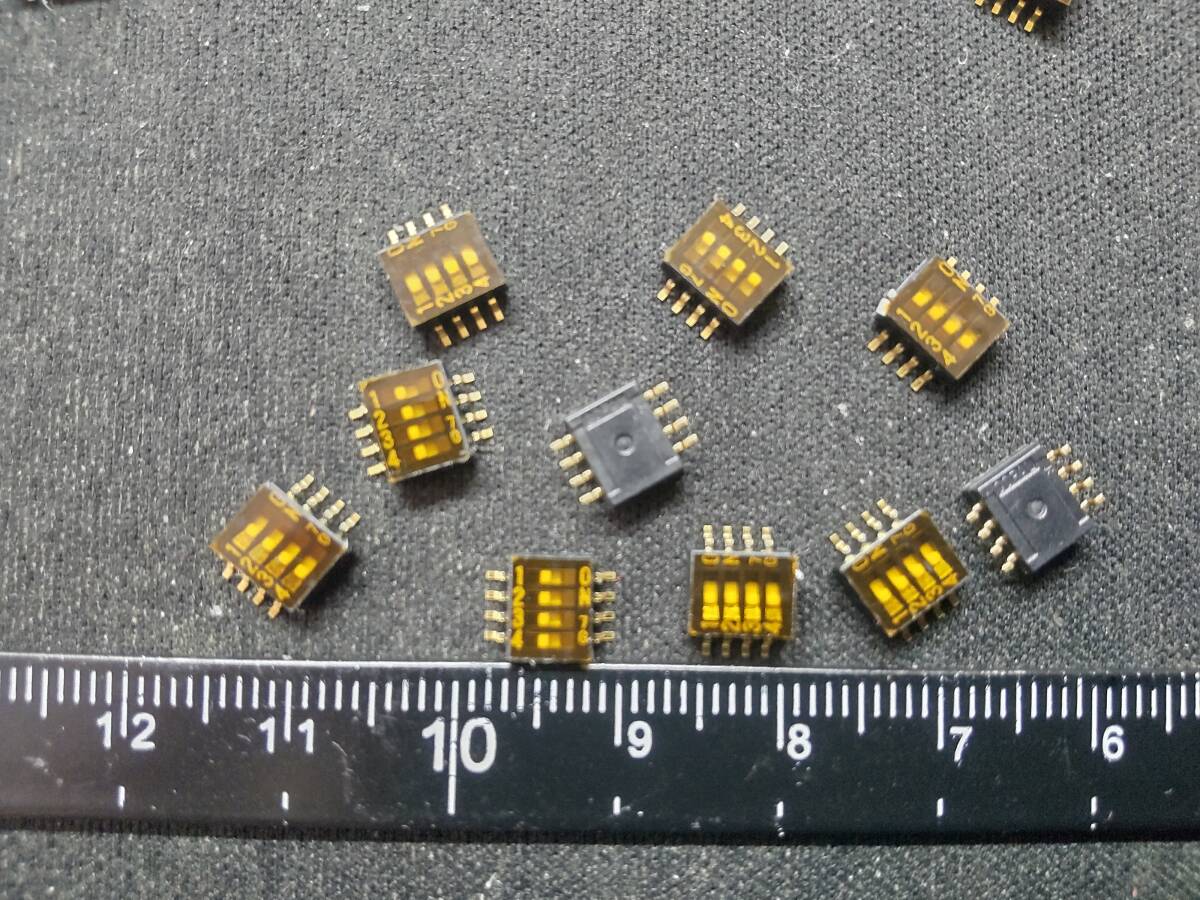 ■処分品　金メッキ 面実装スイッチ 1.27mmハーフピッチ 4回路 10個　送料110円 #10