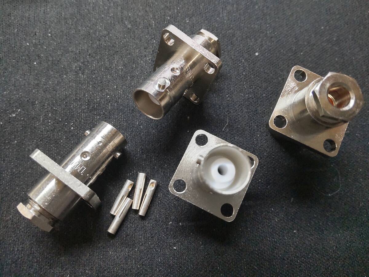 ■処分品　BNCレセプタクル　多治見無線電機　TMW　BNC-PJ-2.5DV　4個セット　送料185円
