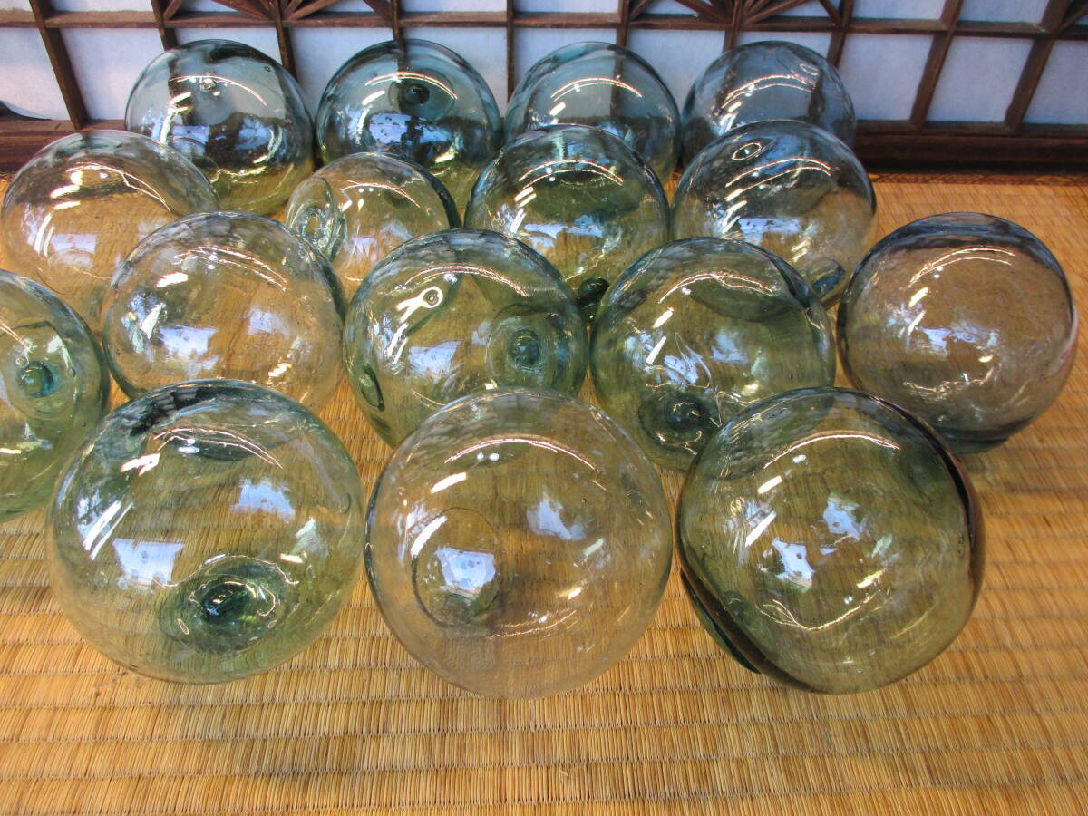 《和》気泡入り　浮き玉16個セット　 約8～9㎝ 古硝子 硝子 ガラス 浮き球 浮玉 漁具 古道具　店飾り