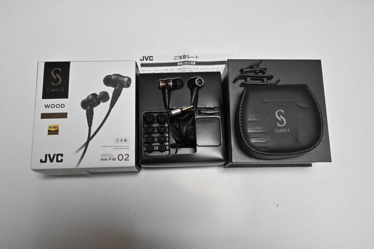 JVC HA-FW02 CLASS-S WOODシリーズ カナル型リケーブル対応有線イヤホン 中古品