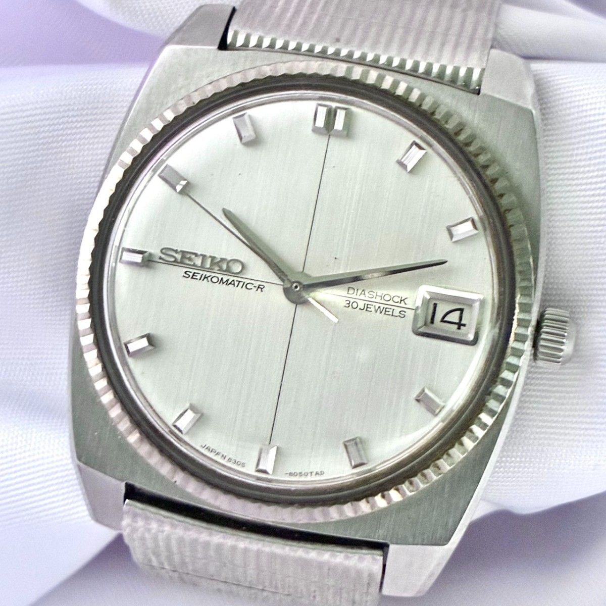 【稼働】 セイコー SEIKO MATIC-R 8305-8050 ウォッチ 自動巻 シルバー文字盤 30石 デイト セイコー