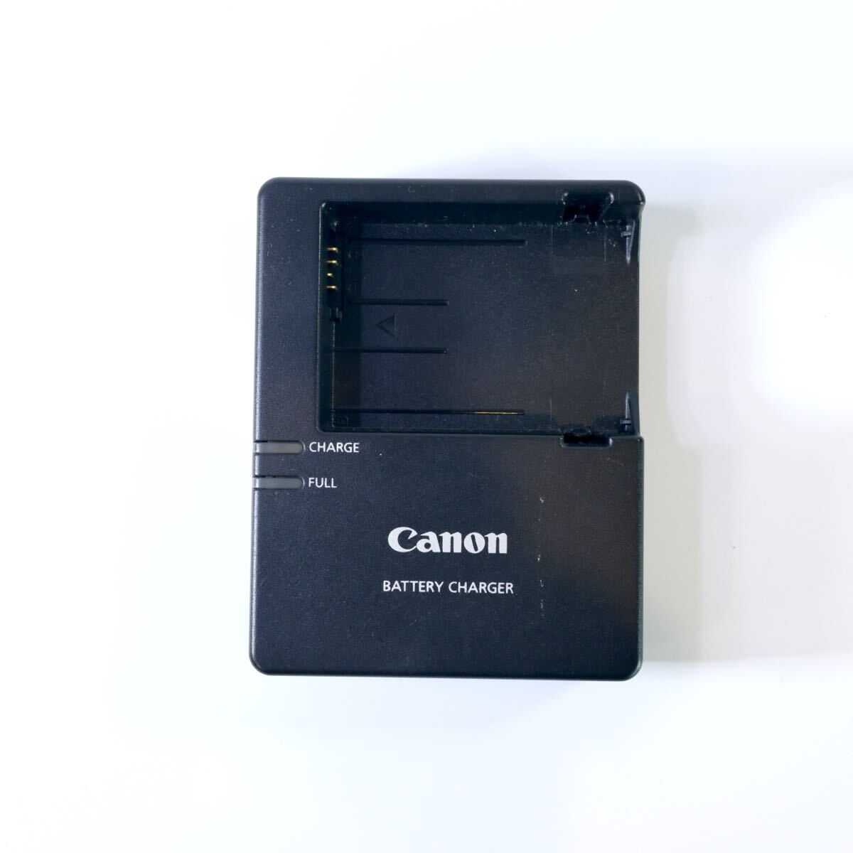 Canon キヤノン LC-E8 バッテリーチャージャー 充電器
