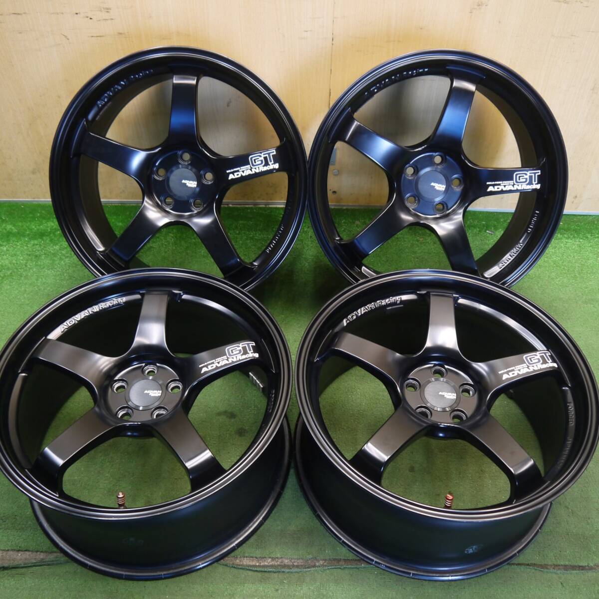 キレイ★プリウス 86 BRZ 等 ADVAN Racing GT 18インチ ホイール アドバン レーシング SGB 18×8.5J PCD100/5H★6071003Hホ