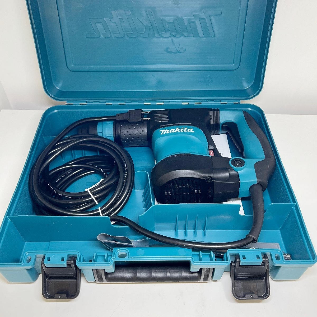 Makita 【マキタ】 HK1820 電動ケレン 100V ケース付 電動工具 はがし ハツリ