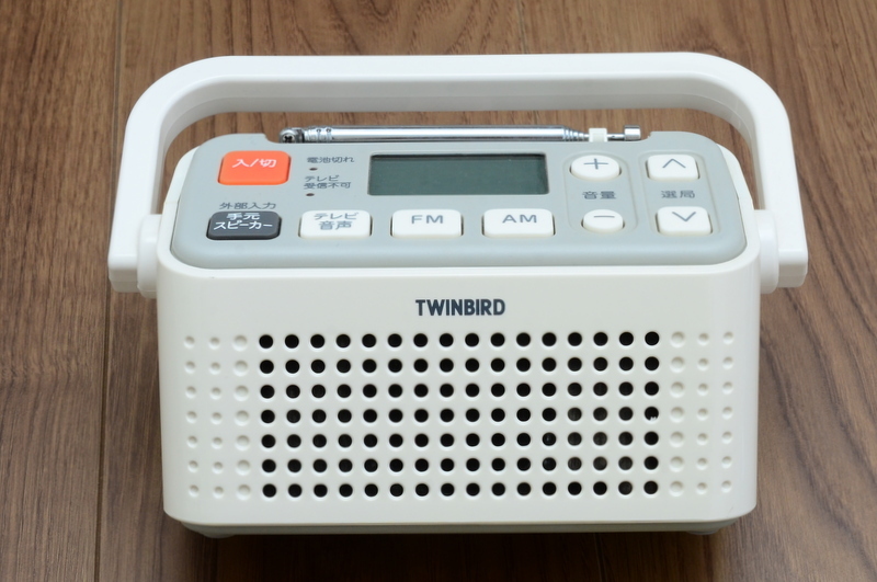 TWINBIRD 手元　スピーカー　機能　付　3　バンド　ラジオ AV-J125（検索; tv テレビ 音声 AV - J 125 W ツインバ－ド 携帯 )