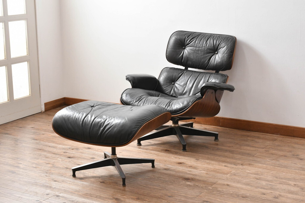 R-089418　Herman Miller ハーマンミラー レザー ローズウッド材 イームズラウンジチェアとオットマンのセット (R-089418)