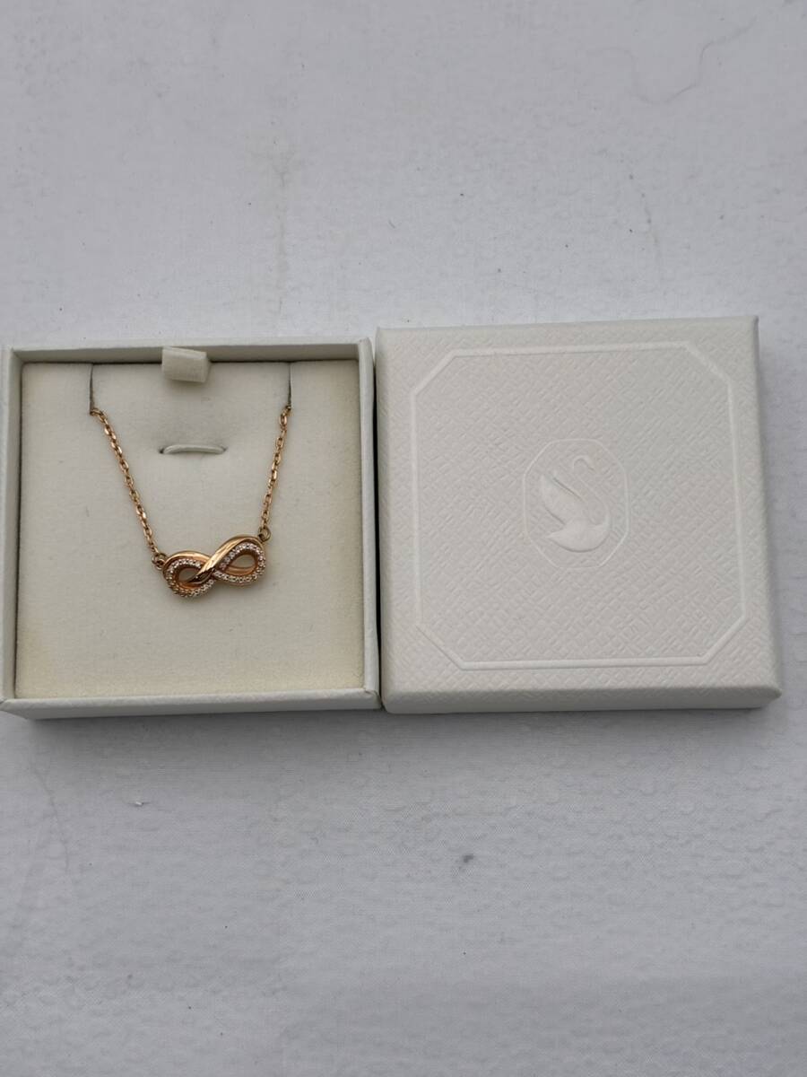 SWAROVSKI Hyperbola ペンダント インフィニティ パヴェクリスタル ネックレス ゴールドカラー レディース アクセサリー ♯2274