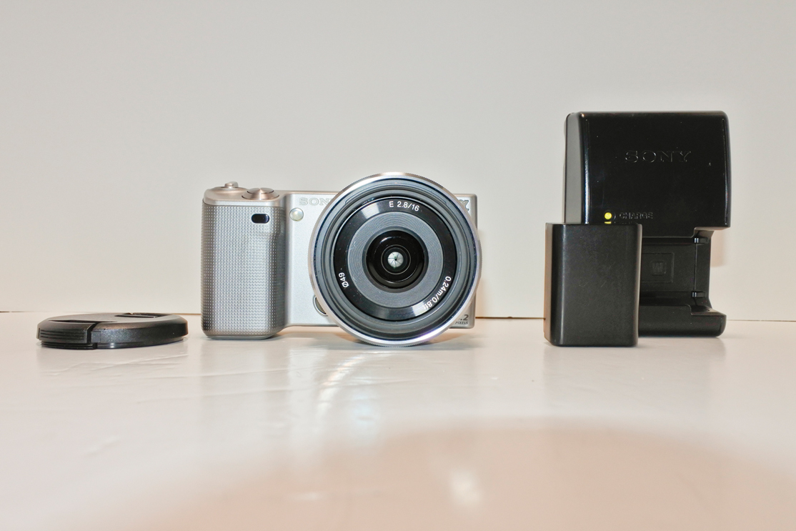 ＳＯＮＹ NEX－5ボデイ+16ｍｍレンズ＋充電器