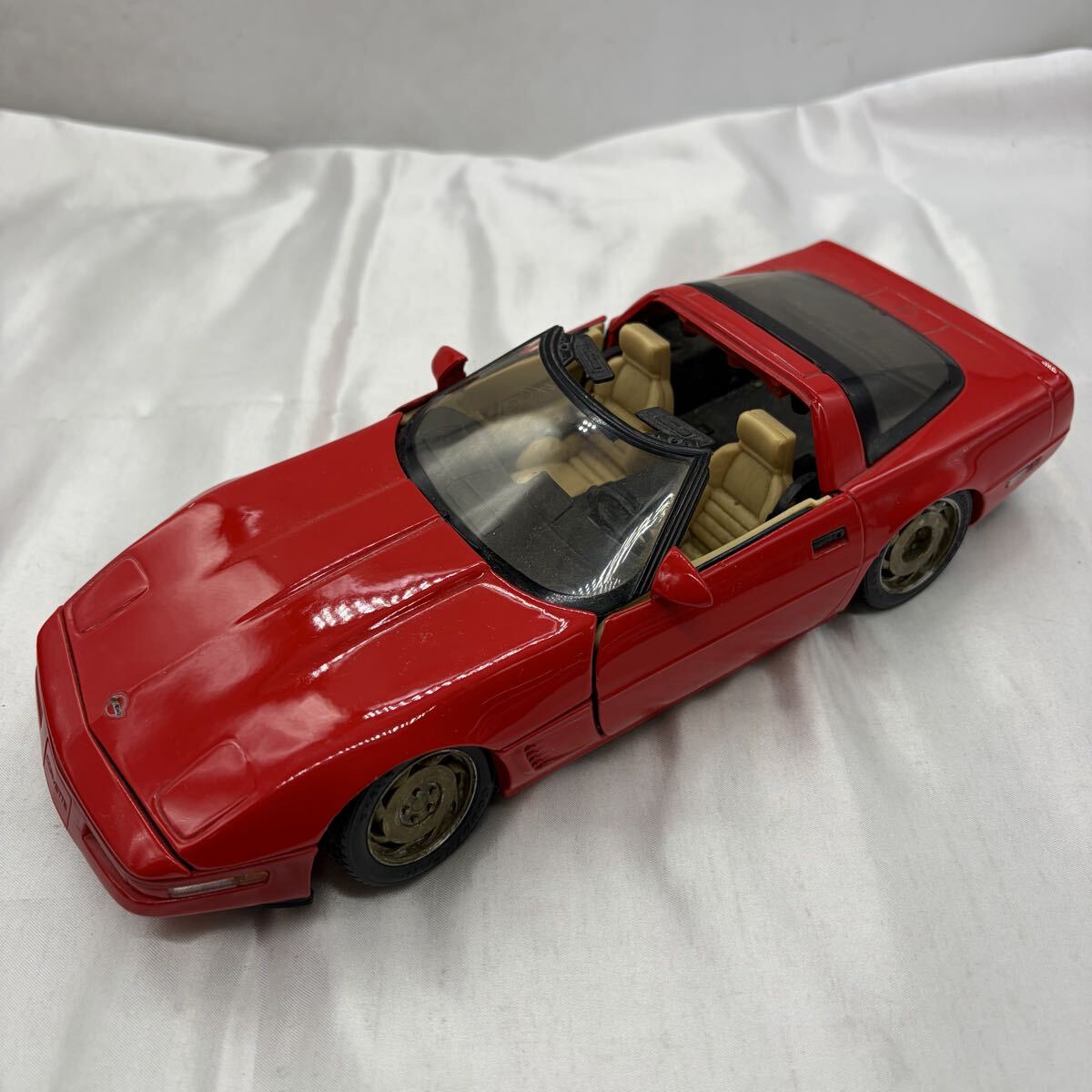 【現状品】Maisto シボレー コルベット 1/18 ダイキャストミニカー レッド Chevrolet Corvette u3886