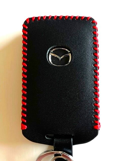 牛革ジャストフィット 新型マツダ3 スマートキーケース 黒縫い糸赤 マツダ3 キーケース MAZDA3 キーケース マツダ キーケース1