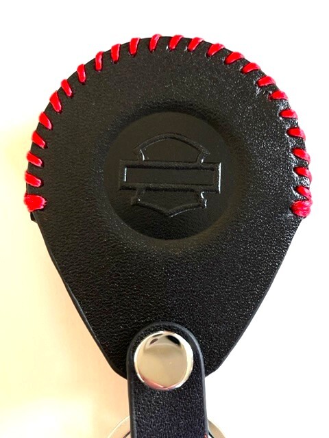 牛革ぴったり収まる ハーレー スマートキーケース 2017以降 黒色縫い糸赤 ハーレー キーケース Harley キーケース 1