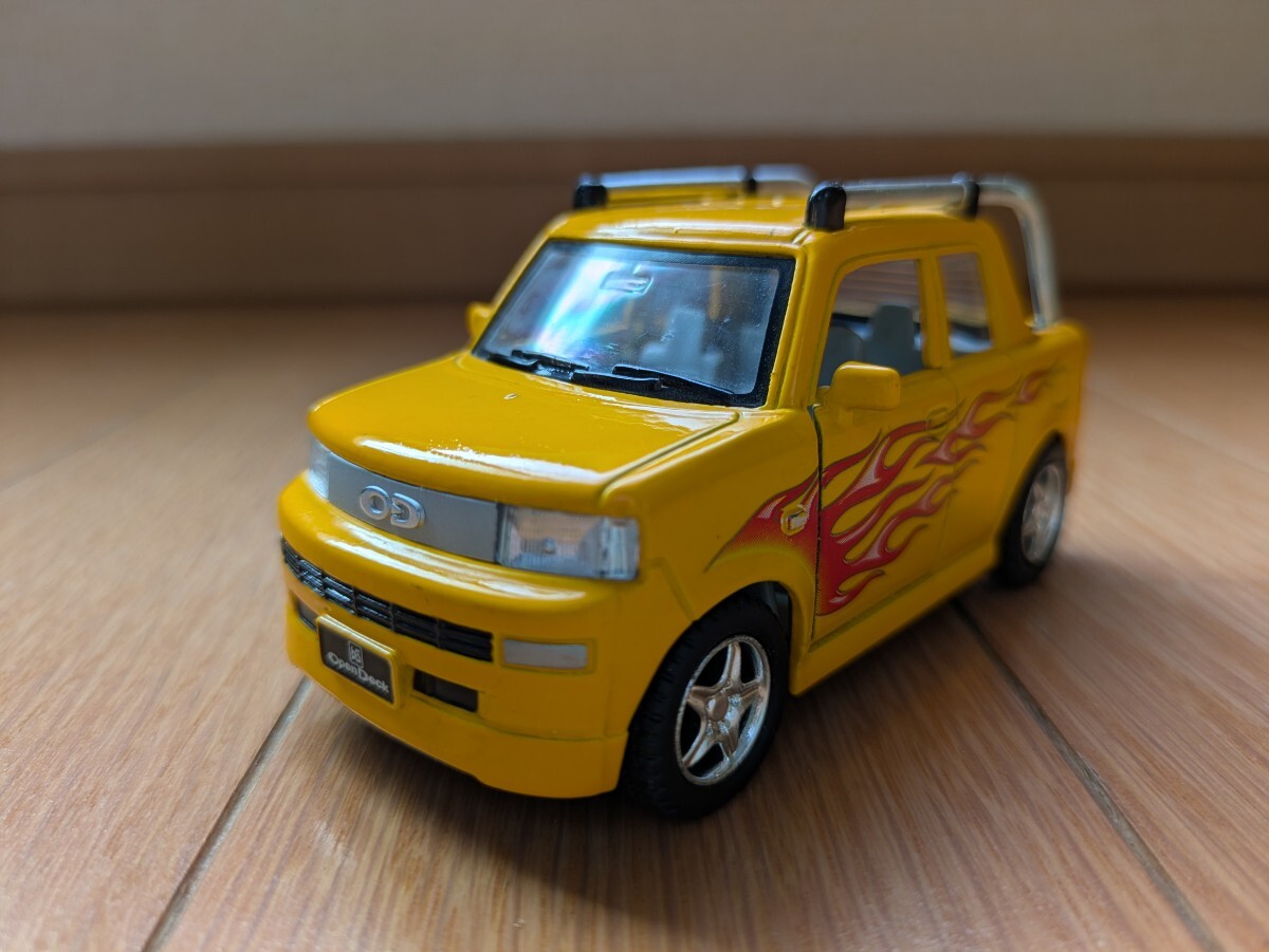 トヨタ　bB　オープンデッキ 【イエロー】 プルバックミニカー