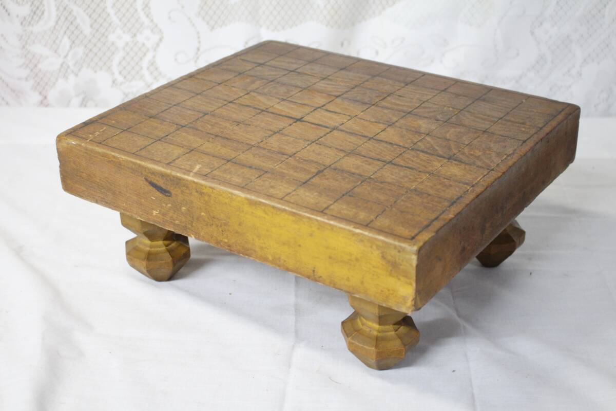 (1499) 現状品 将棋盤 木製 脚付 駒なし 寸法約349×312ｍｍ 厚み55mm 年代物 アンティーク ヴィンテージ インテリア 詳細不明 