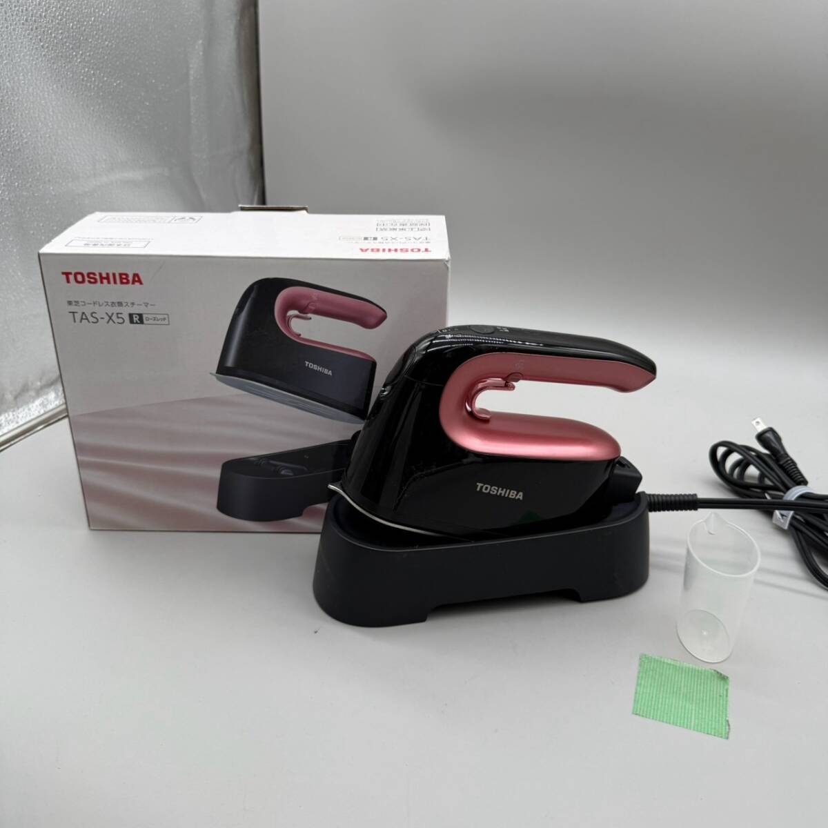 【売り切り】TOSHIBA 東芝 コードレス衣類スチーマー TAS-X5　