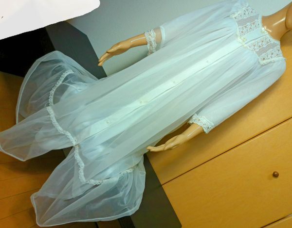 579中古品☆Violetヴァイオレット♪ロングネグリジェナイトウェアMサイズ　美品　出品商品１０点落札送料無料