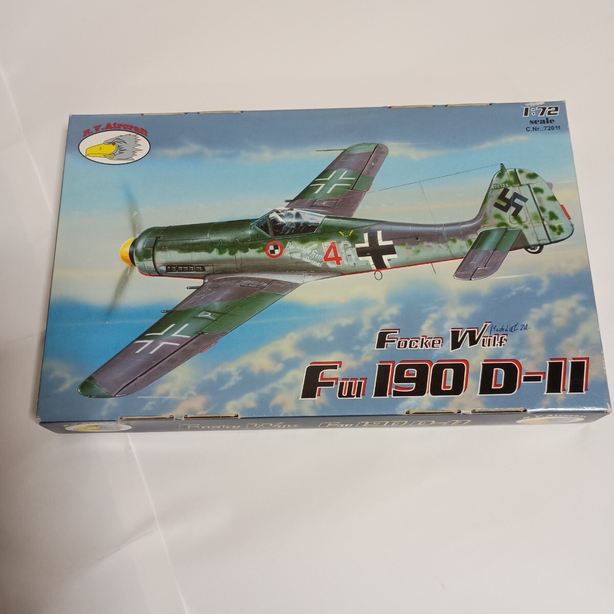 R.V.Aircraft 1/72 フォッケウルフ Fw190 D-11 プラモデル