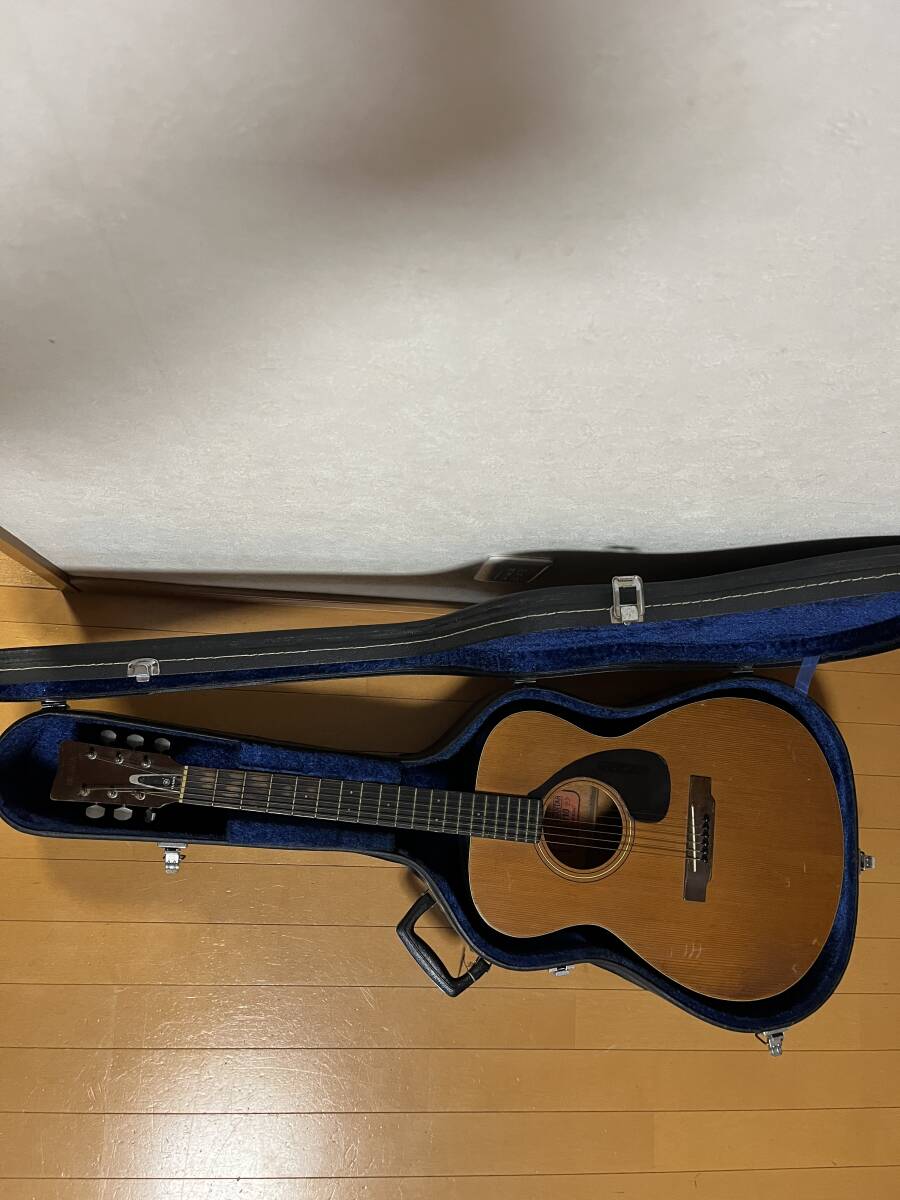 ヤマハ　アコースティックギター　YAMAHAロゴ　FG-110　赤ラベル　
