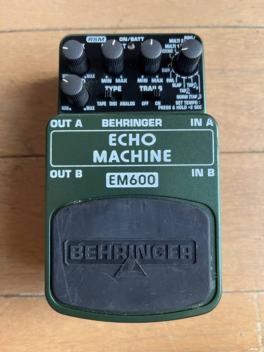 BEHRINGER　ディレイ　エコーマシーン　EM600