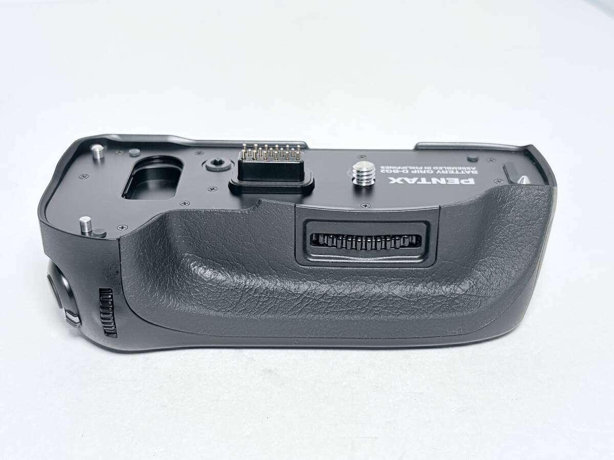 新品級 ペンタックス D-BG2 バッテリーグリップ