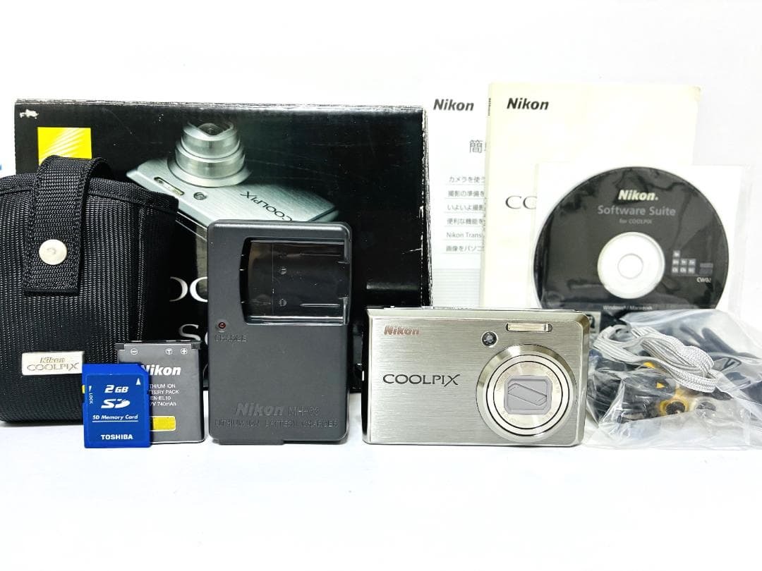 ■ 美品・付属品完備 ■ ニコン　Nikon COOLPIX S600 チタンシルバー 《動作確認済》#427-28JY26-Y