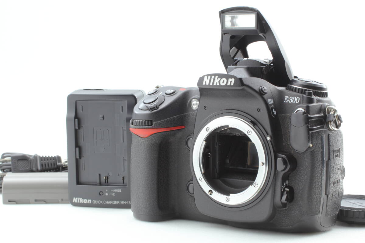 【美品】Nikon D300 ボディ ショット数30,428回 バッテリー2個付 動作良好 EF-2318
