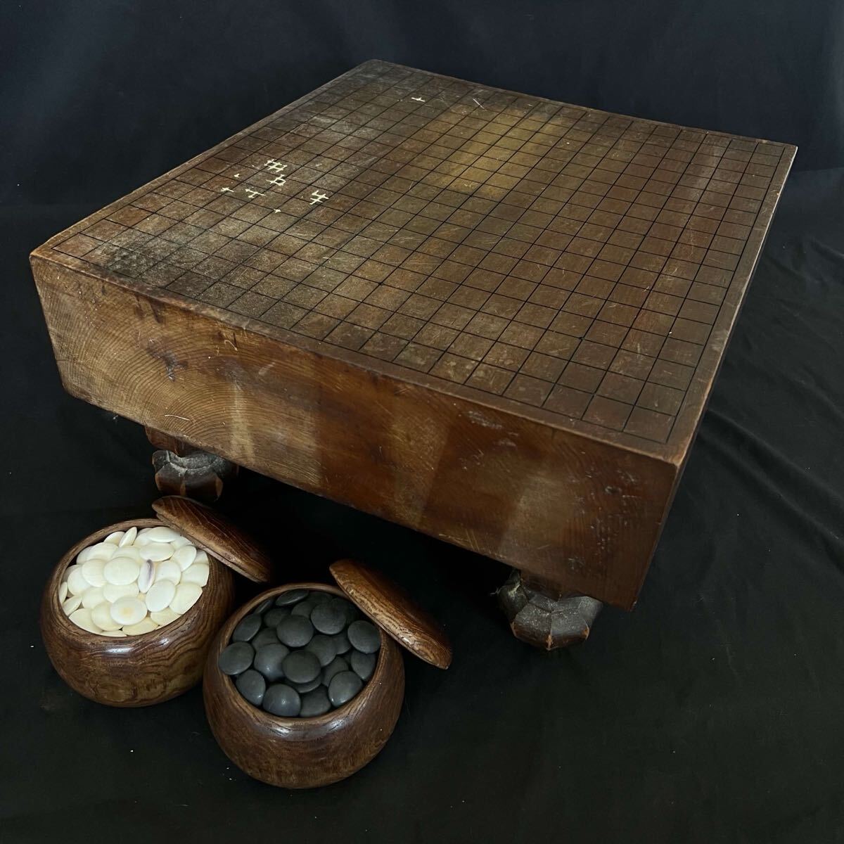 T 木製 碁盤 脚付き 厚み11cm/重さ約10kg 碁石 黒177個 白180個 碁笥 付き 囲碁道具 セット ヘソあり T2607233