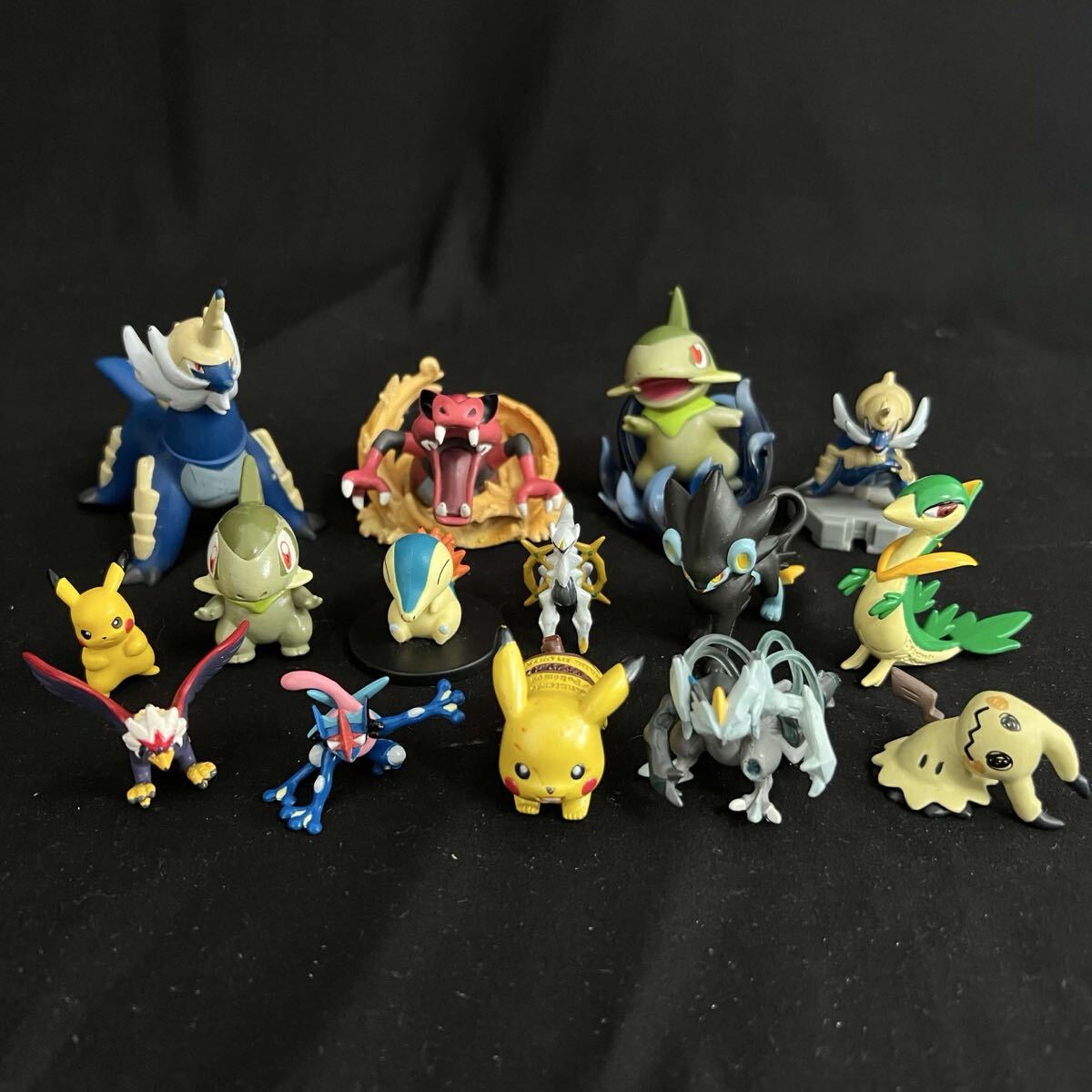 T ポケモン まとめ 15体 ワルビア ピカチュウ キバゴ ダイケンキ ミミッキュ レントラー 他T26072726