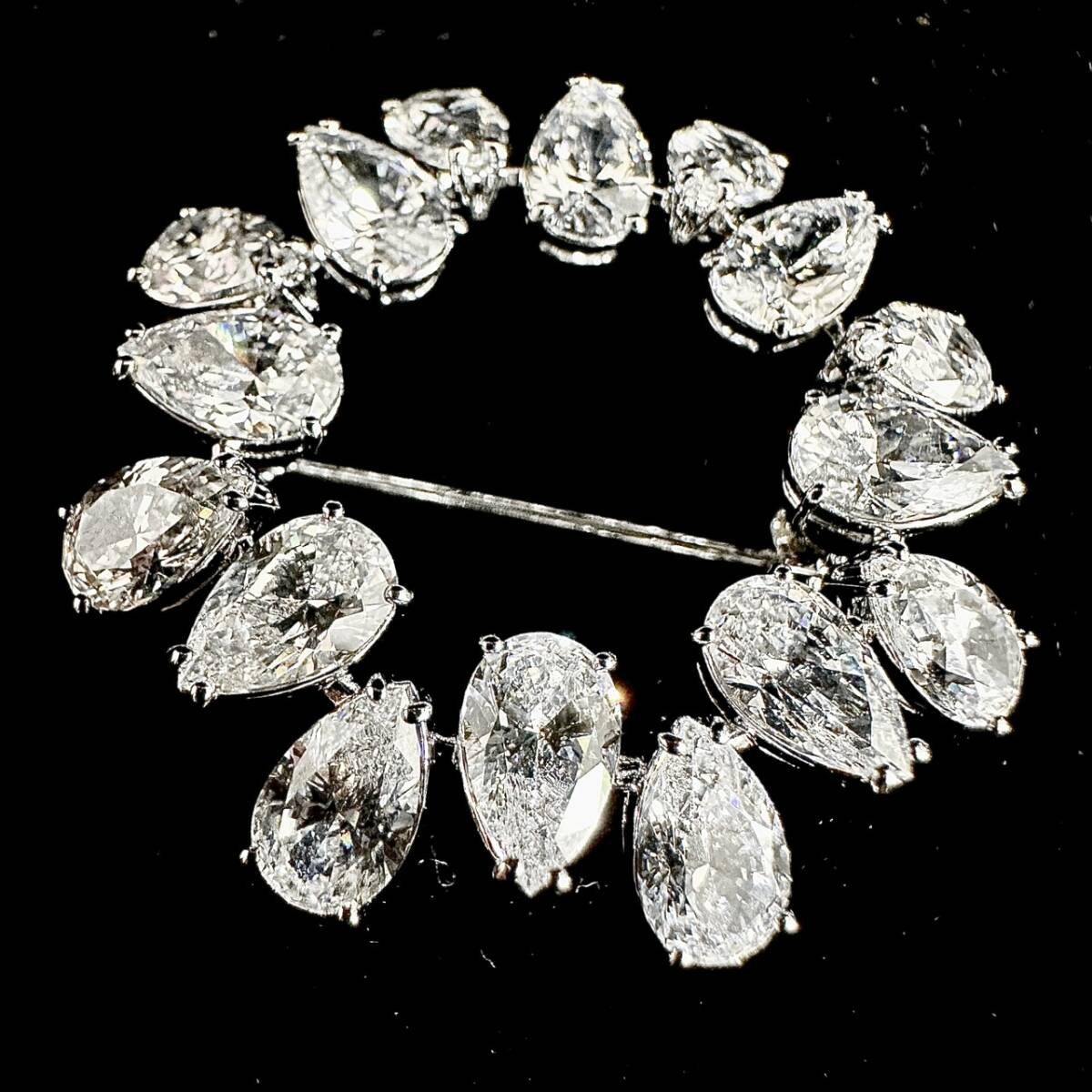 売り切り！SWAROVSKI スワロフスキー Matrix ブローチ 円形 ジルコニア 雫型 ロジウム 箱・カード付 美品