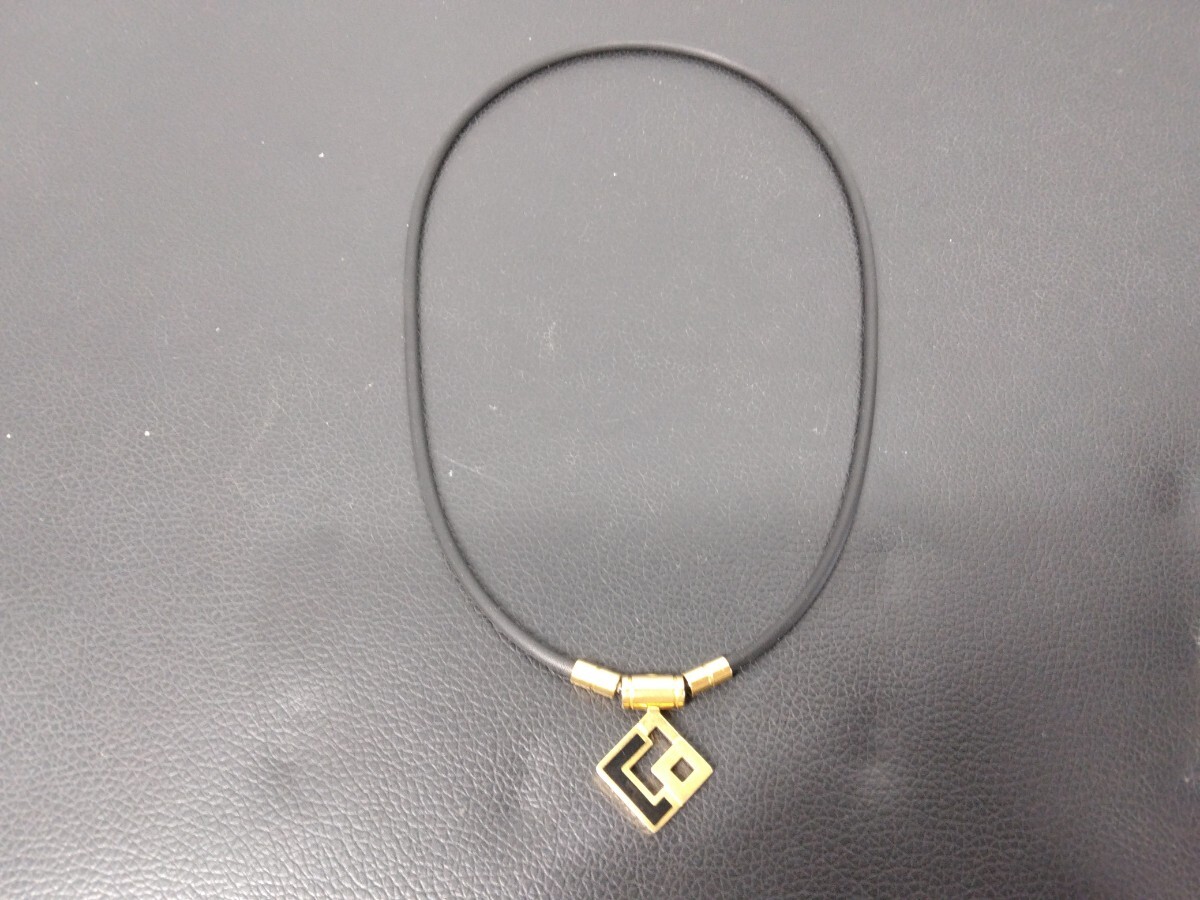M コラントッテ TAO ネックレス AURA Colantotte ブラック ゴールド×カーボン 磁気 TAO アウラ ファッション　アクセサリー