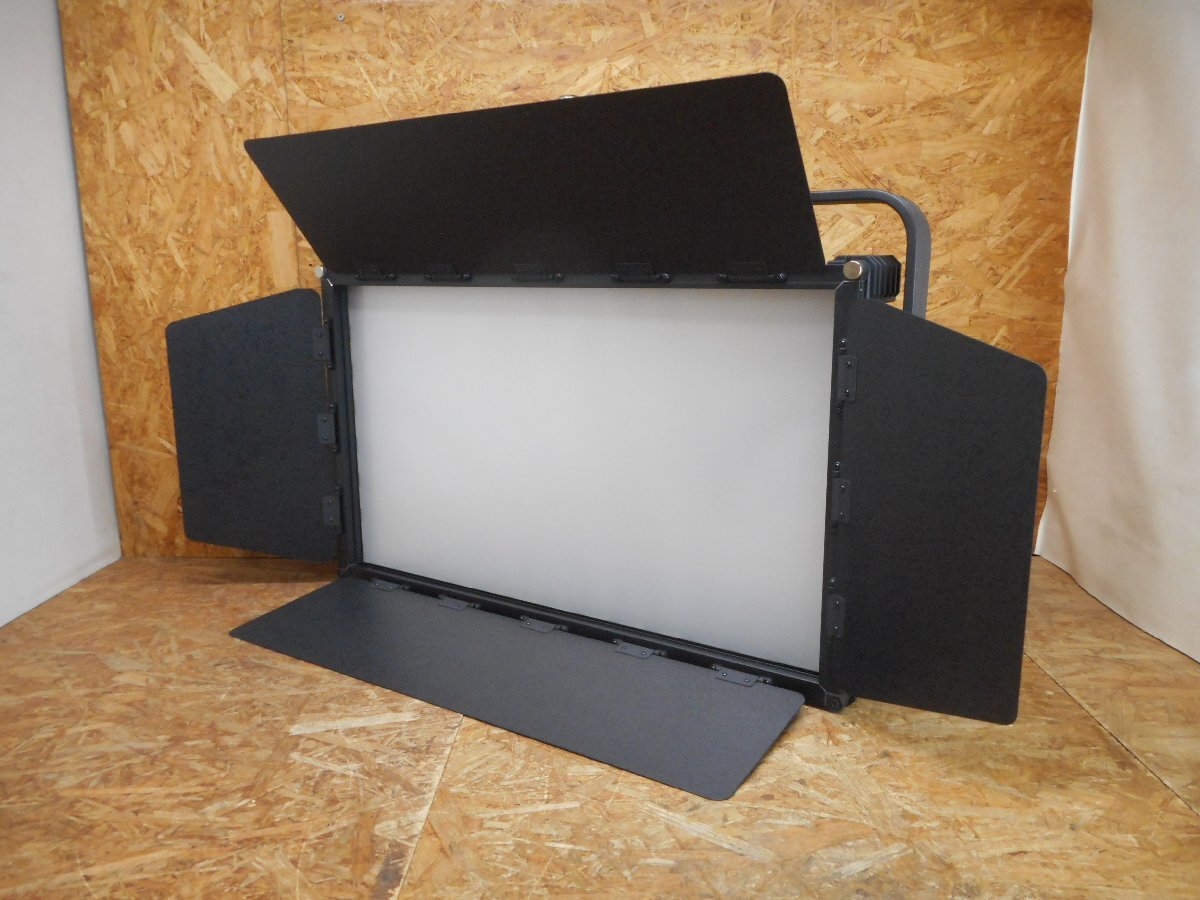 ◎綺麗目 LEDライト LEDgo LG-G260 RGBスタジオライト 照明 専用ハードケース付【点灯確認済み】◎L-739