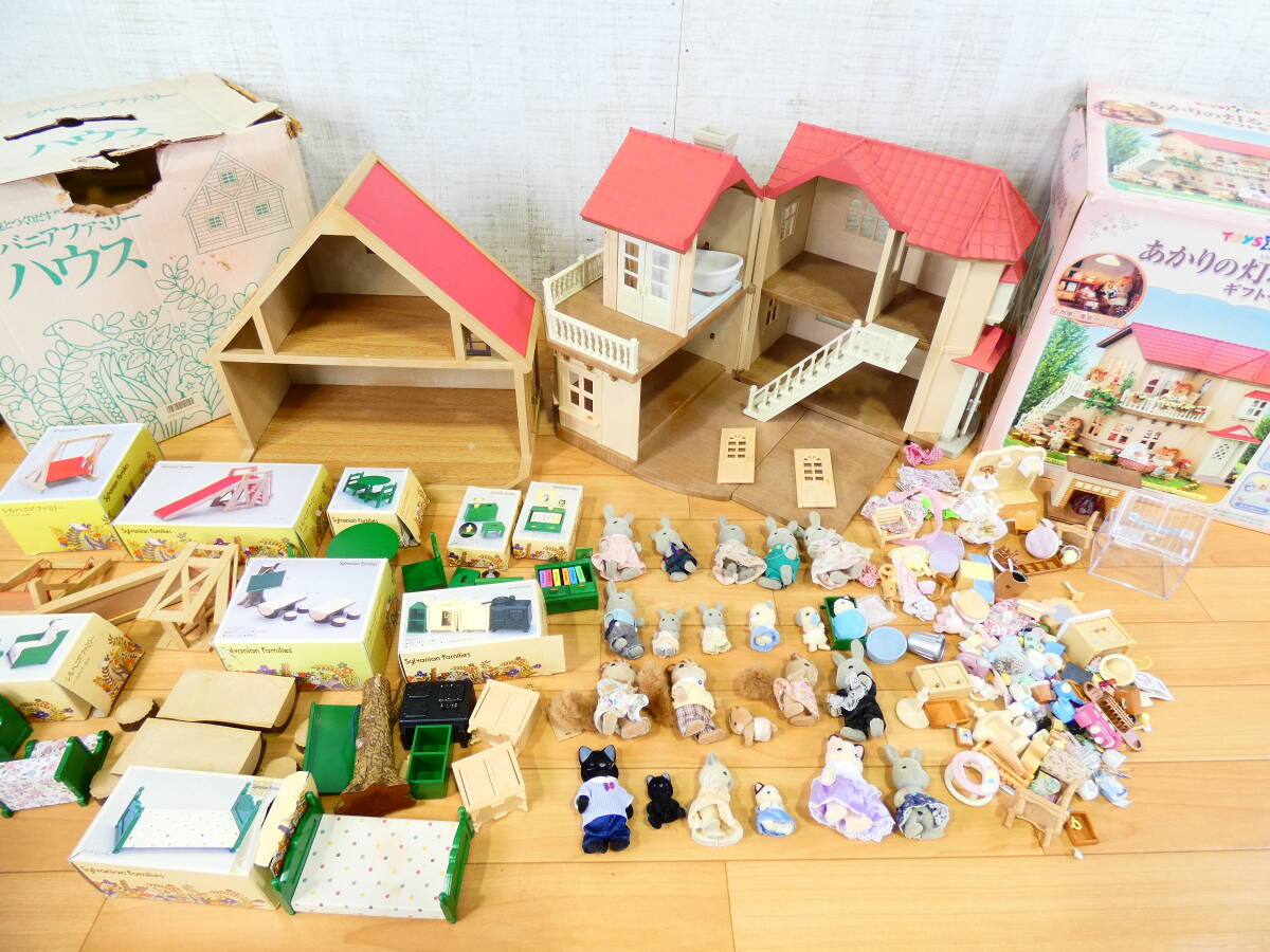 (S)◎ジャンク エポック社 シルバニアファミリー ドールハウスセット 箱付きあり まとめて 約6.5㎏ お家/家具/小物/人形など ＠160(7)