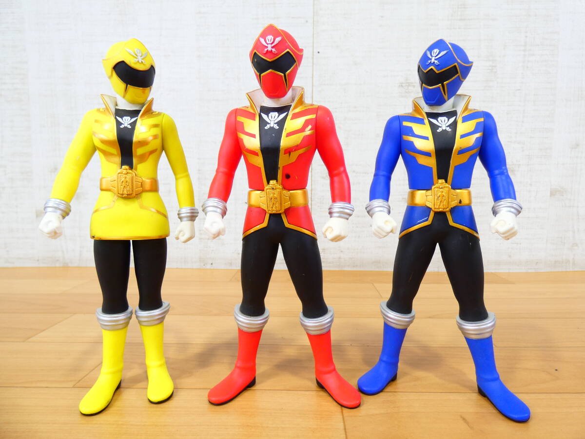 (S)◎訳あり バンプレスト プライズ品 海賊戦隊ゴーカイジャー ビッグサイズ ソフビフィギュア 約26cm 3体セット まとめて 2011年 ＠60(7)
