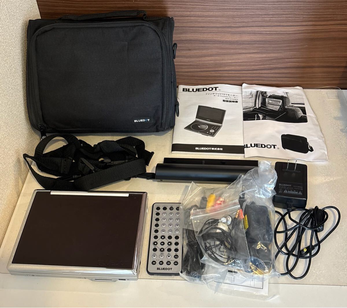 80 7.2126 お48 動作品　BLUEDOT BDP-2700E3ポータブルDVDプレーヤー
