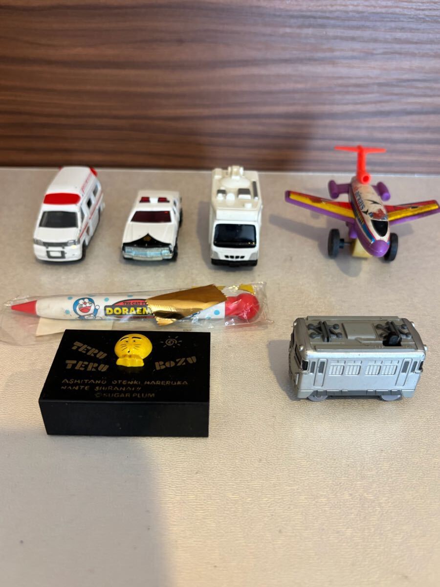60 7.21.28 お51 レトロ玩具　まとめて　7点　ミニカー　ドラえもんシャープペン　他　マジョレット製「シボレー・インパラ