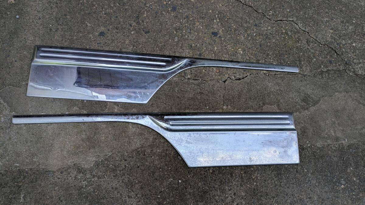 当時物◆isuzu いすゞ　純正？　エルフ？　ドアガーニッシュ　左右セット　デコトラ　レトロ　アートトラック◆