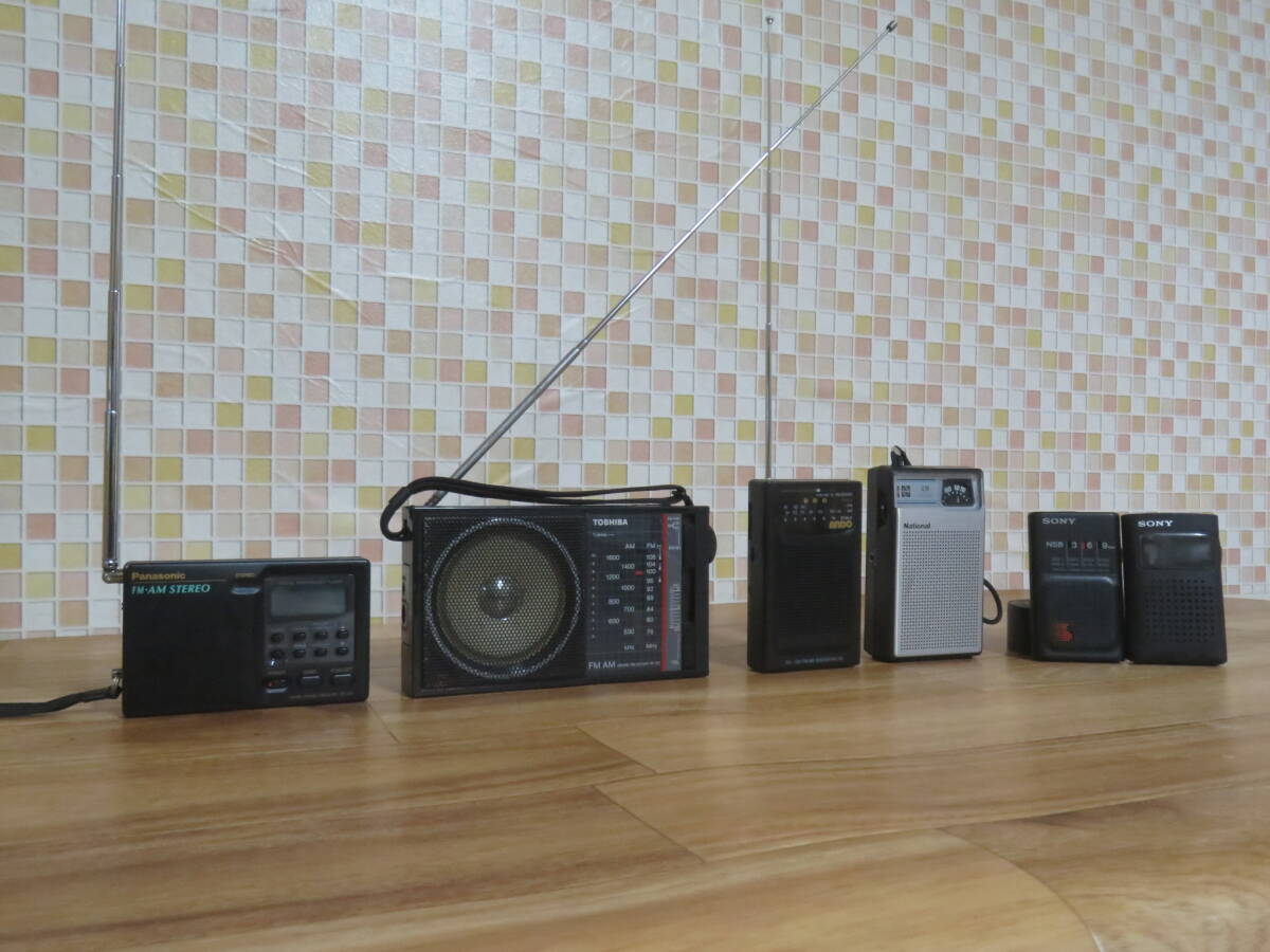 美品! Panasonic FM/AM RF-U09 / TOSHIBA RP-22 / ANDO RA-310D / National AM R-1016 / SONY ICR-N1 / ラジオ 計5台 非喫煙環境です 