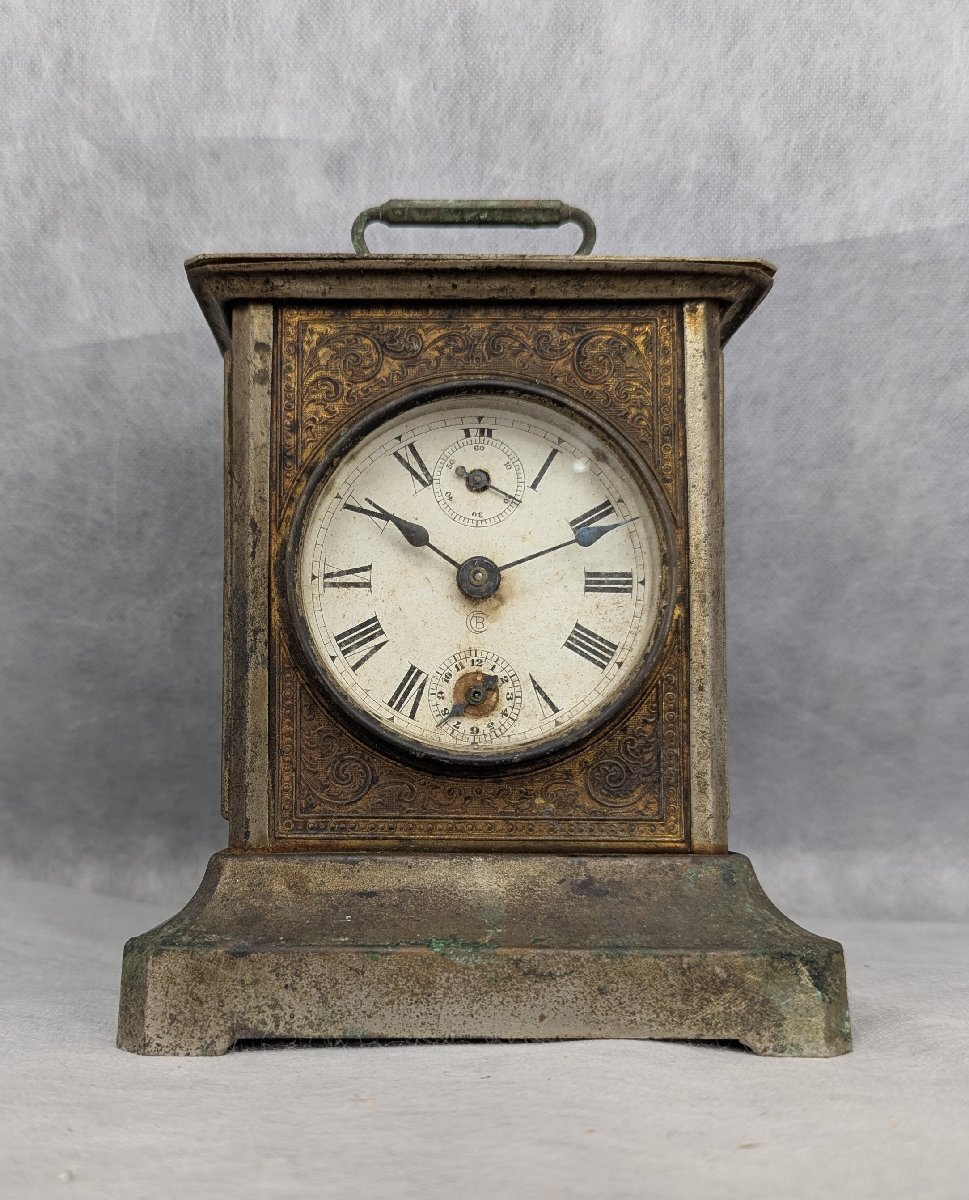 【ジャンク品】大東公司 置き時計 真鍮 ゼンマイ キャリッジクロック 枕時計 置時計 シースルー 中古品 アンティーク お渡し