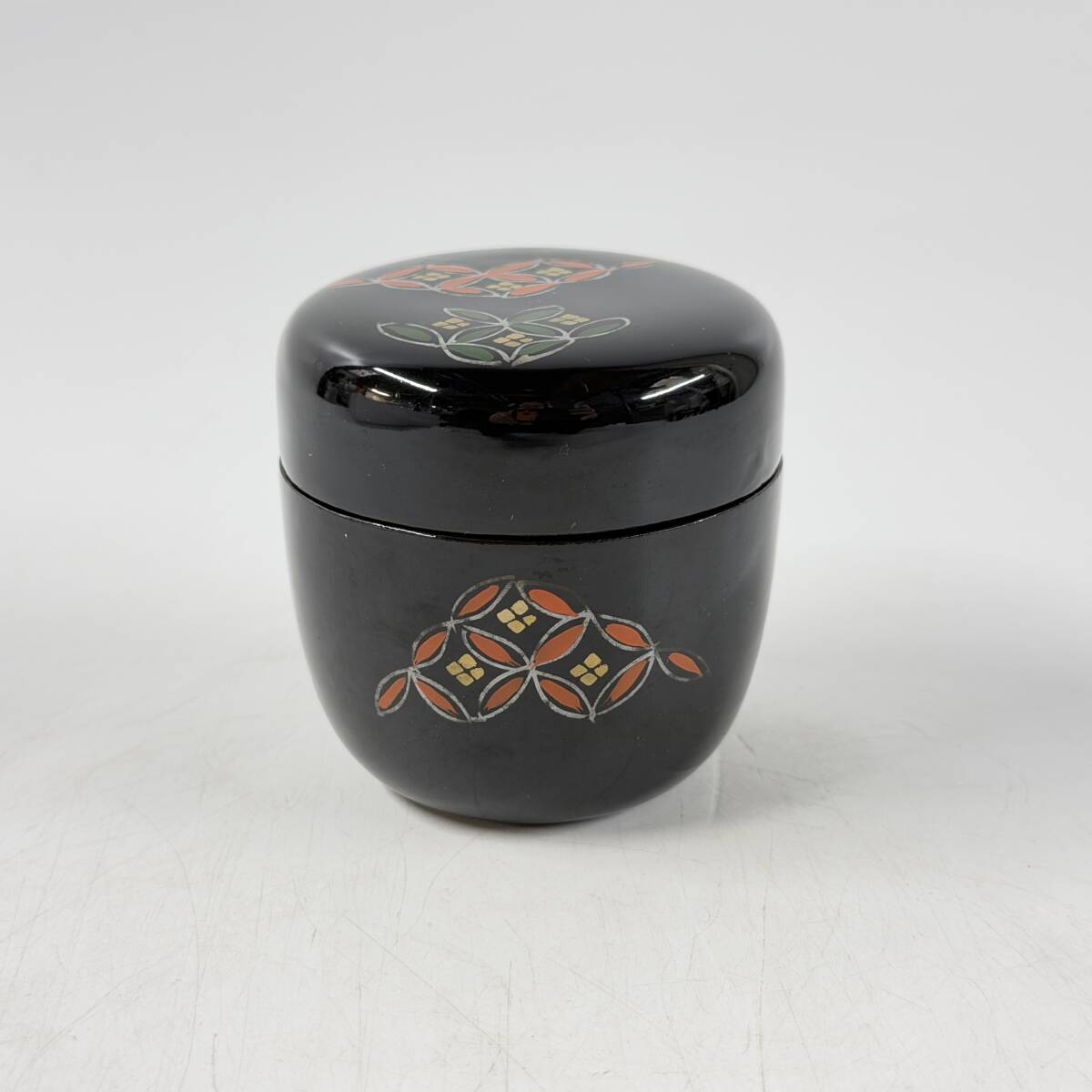 【20355Q】棗 金蒔絵 中棗 黒漆地内黒 和柄伝統文様 茶器 茶道具 漆芸漆器 天然木 木工芸 お稽古に 経年保管品 現状品