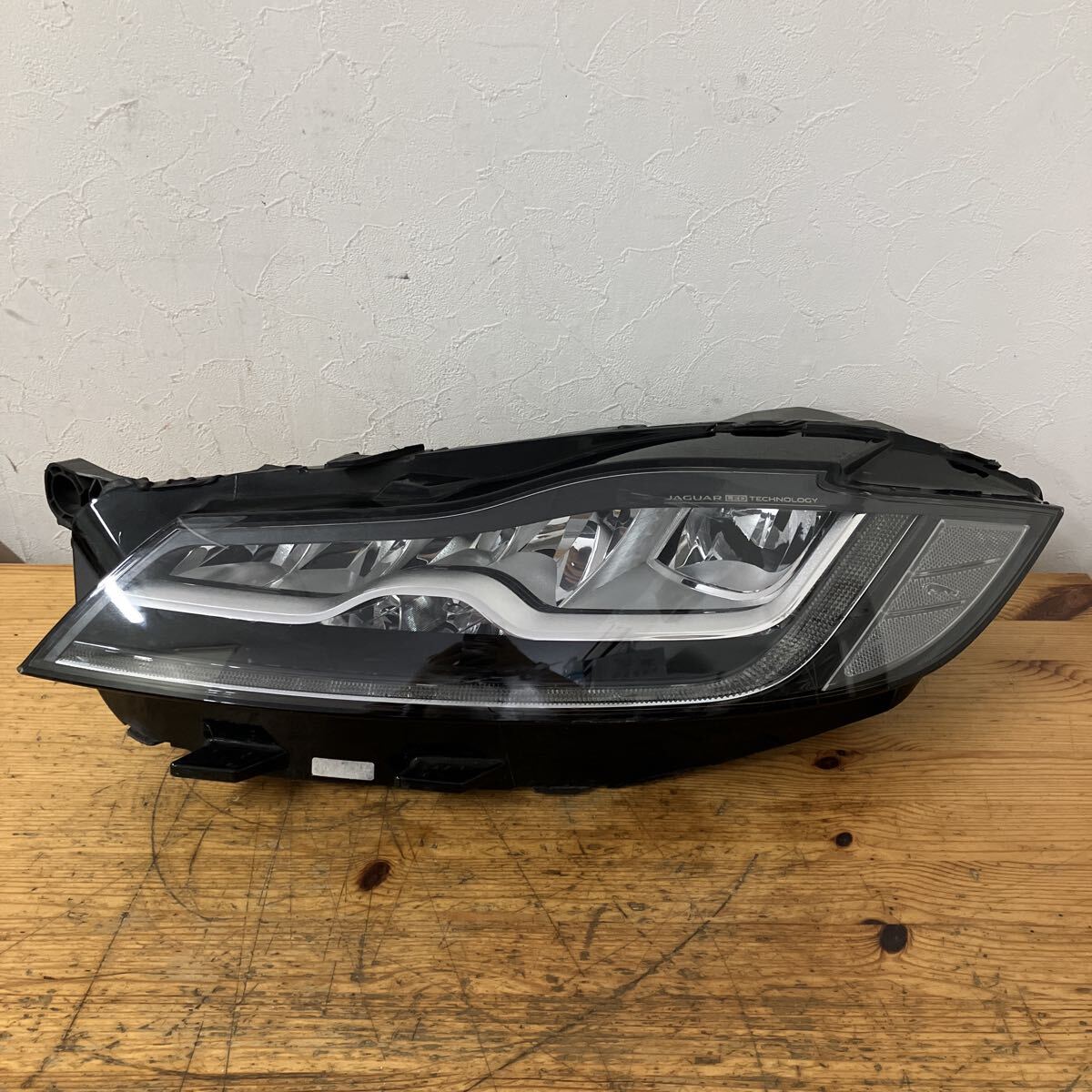 TKK384 JUGUAR ジャガー 左ヘッドライト LED GX63-13W030-KH ブラック 純正 現状品