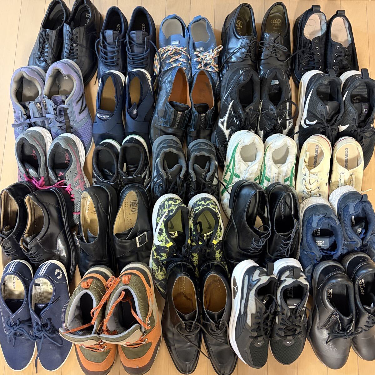 【25足】スニーカー 革靴 ビジネスシューズ 多数 まとめ売り メンズ レディース NIKE ニューバランス アシックス PUMA CONVERSE ECCO など
