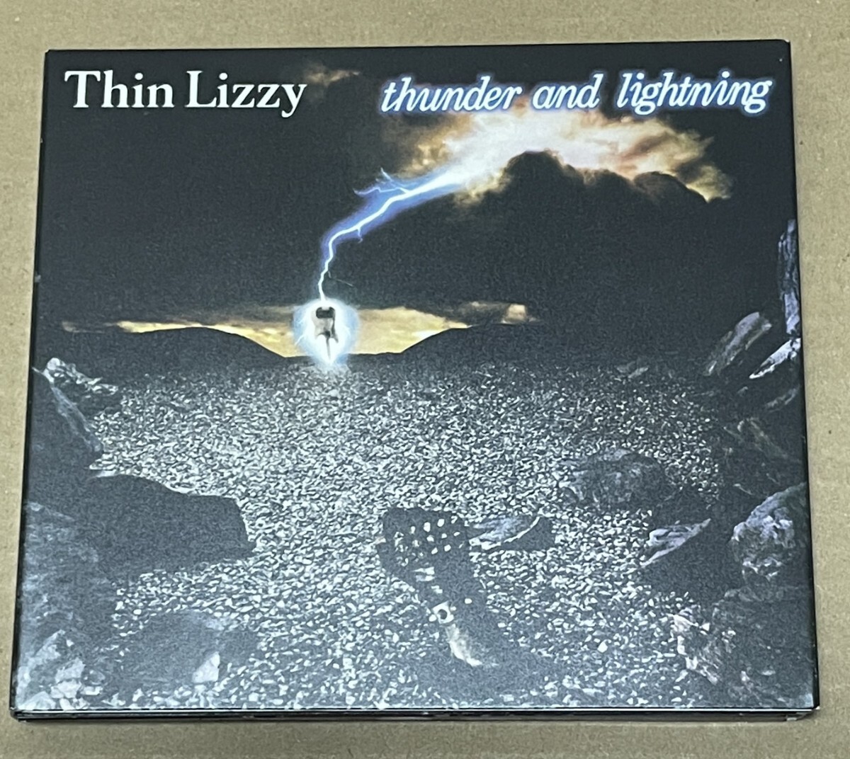 送料込 Thin Lizzy - Thunder And Lightning Deluxe Expanded Edition 輸入盤2CD / 2792223