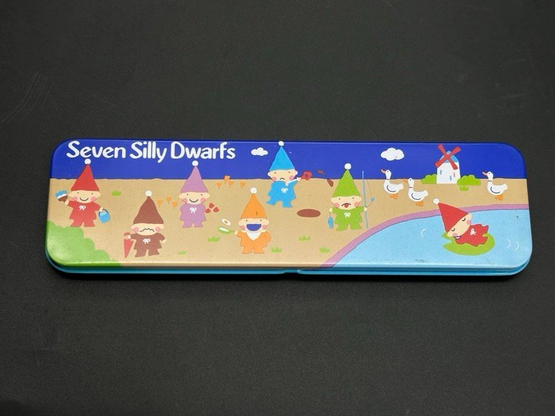 日本製 sanrio Seven Silly Dwarfs 缶 ペンケース セブンシリードワーフ 昭和レトロ サンリオ ☆ちょこオク☆60
