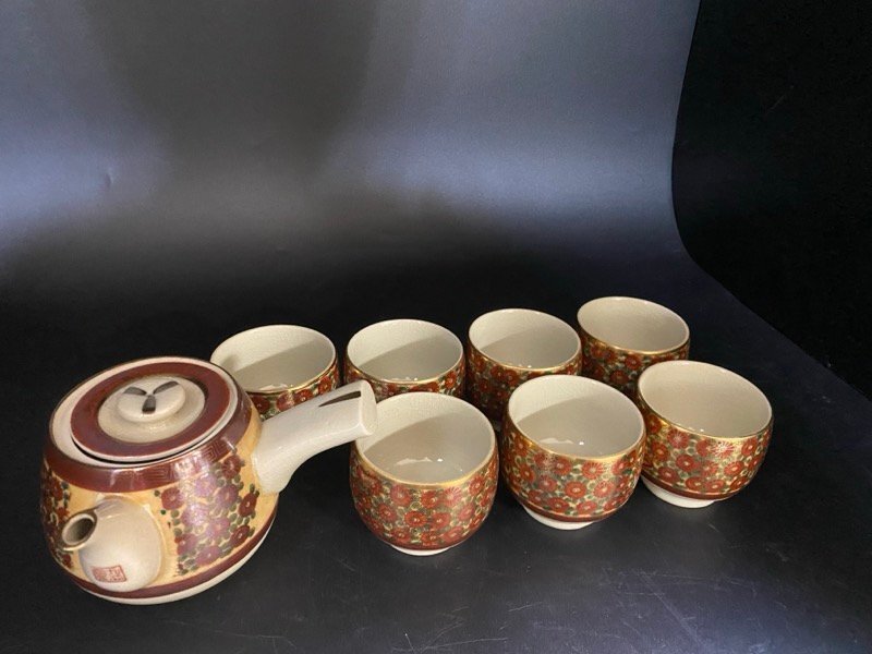 未使用品！ 九谷焼 陶栄　花柄　赤菊詰　金彩　レトロ　茶器　湯呑　急須　インテリア KUTANI ☆ちょこオク☆80