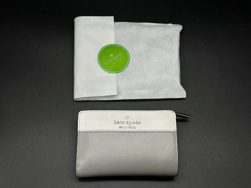 落ち着いた色味が素敵！ Kate spade 財布 2つ折り ホワイト×グレー ウォレット 白 ケイトスペード ☆ちょこオク☆60