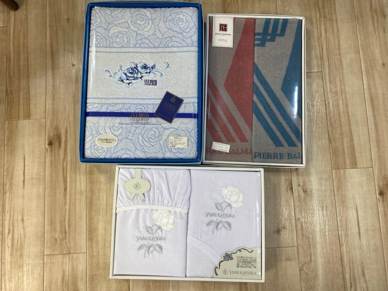 未使用 ブランド PIERPIERRE BALMAIN フェイスタオル YUMIKATRA 掛カバー カバー　 SYLPHLDタオルシーツ 西川 まとめ☆ちょこオク☆雑貨100